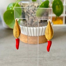 Orecchini pendenti dorati a goccia con Corno rosso Portafortuna