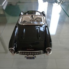 BURAGO 1/18 CHEVROLET CORVETTE