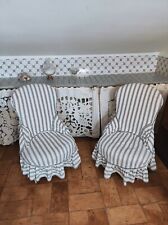 deliziosa coppia di poltroncine vintage rivestite di tessuto a righe bianco-blu
