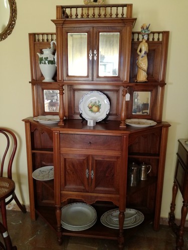 Bellissima credenza antica