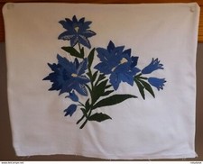 RIC01 - COPRICUSCINO RICAMATO A MANO