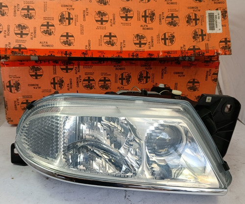 Faro anteriore destro