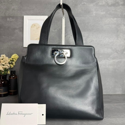 Salvatore ferragamo gancini - salvatore,