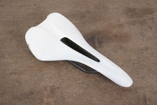 Sella da strada in carbonio