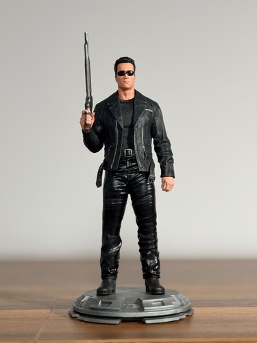 Statua terminator 800 scala - terminator,