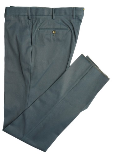 Pantaloni eleganti nuovi con