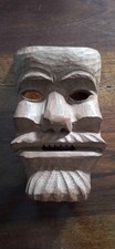 Maschera etnica in legno vintage