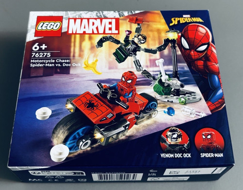 Lego 76275 motorcycle chase - lego,