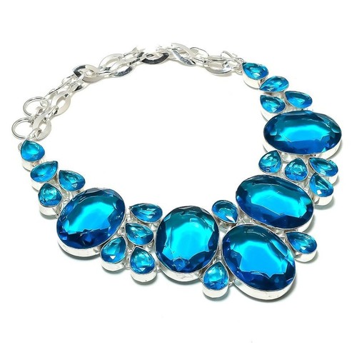 Collana con pietre preziose