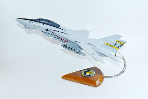 Fighting swordsman uss - vf-32, (uss
