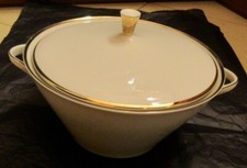 ZUPPIERA.  elegante forma