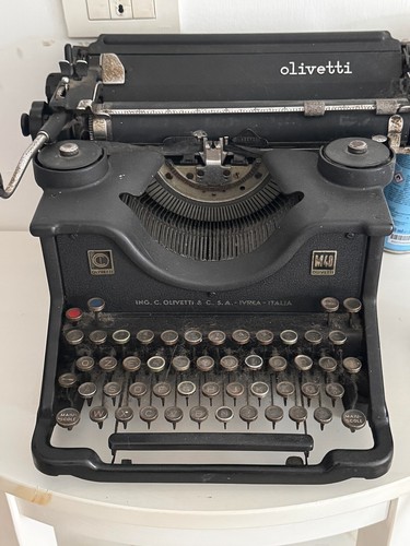 Macchina scrivere olivetti - da,