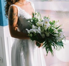 Abito da Sposa semi ampio in tulle mano seta, scollo a V e pizzo gioiello tg 42