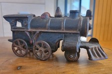 Antica locomotiva a motore