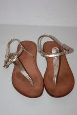 LES TROPEZIENNES  Sandales