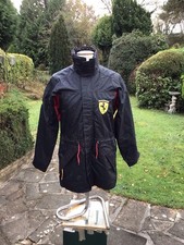 Giacca da corsa nera Ferrari