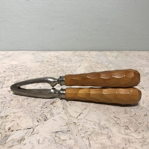 Schiaccianoci manico legno - manico,