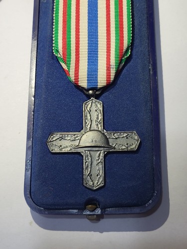 Medaglia croce italiana - croce,