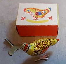 Gallina in metallo stampato