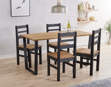 Tavolo da pranzo rettangolare