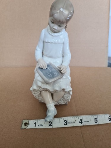 Nao lladro ragazza - by,