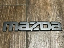 MAZDA 139MM LOGO SIGLA EMBLEMA FREGIO STEMMA SCRITTA TARGHETTA BADGE PLACCA NOME