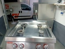 Vendo CUCINA A GAS 4 FUOCHI serie 70 marchio AngeloPo, rimessa a nuovo.
