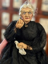Bambola originale artista OOAK nonna vittoriana scolpita con corpo in stoffa posabile