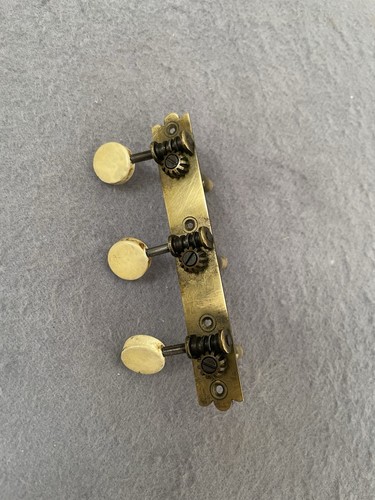 Accordatori striscia chitarra