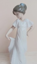Nao By Lladro Figurine 01110