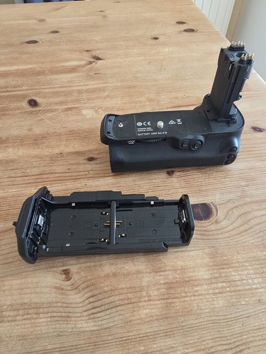 Canon e16 battery grip per - battery,
