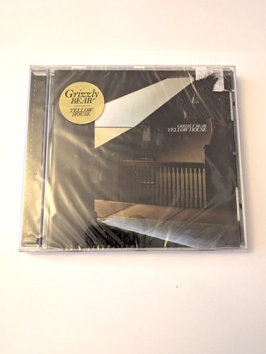 Grizzly bear yellow house - yellow,