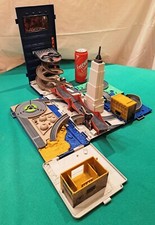 Spider Man Manhattan - Set da gioco + Personaggio snodato - Marvel – incompleto