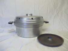 VECCHIA PENTOLA CON COPERCHIO  IN ALLUMINIO PER CUOCERE LE TORTE