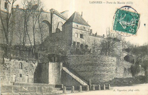 Langres porte marché 38878 - porte,