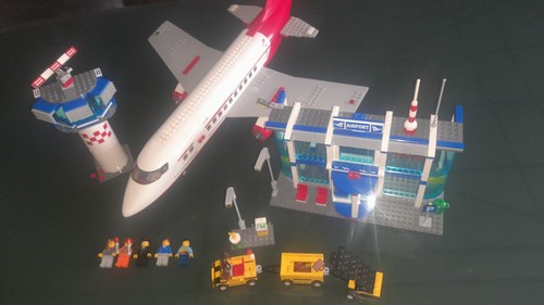 Lego 3182 airport city - airport, town