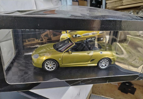 Modellino auto tf oro - 1/18,