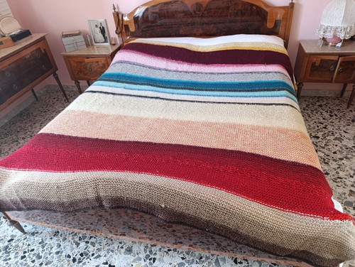Coperta lana realizzata a - in,
