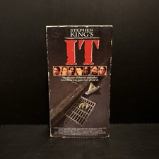 Stephen King’s IT (1990) 2