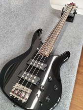 Basso elettrico YAMAHA TRBX304