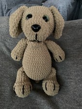 Uncinetto a mano giallo dorato