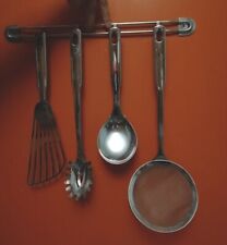 Servizio Utensili Da Cucina Con Sbarra Per Muro In Acciaio Inox 18/8 IMCO