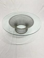 Tavolino di Warren Platner. Produzione Knoll