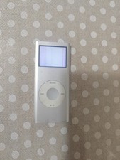 Apple iPod Nano A1199 2nd Generation 2GB Argento Silver N705