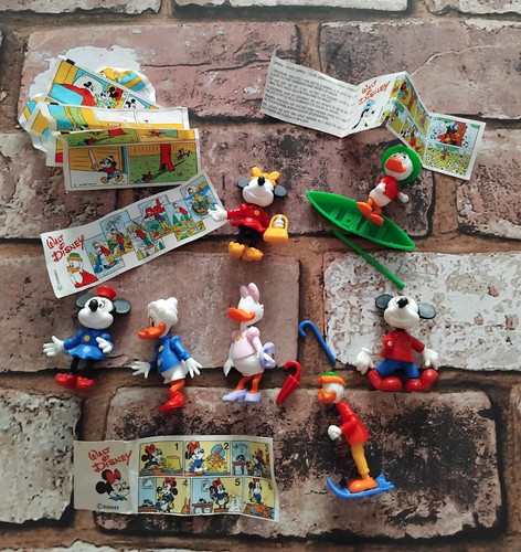 Lotto figurine kinder egg - kinder,