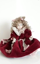 Bambola in porcellana antica 