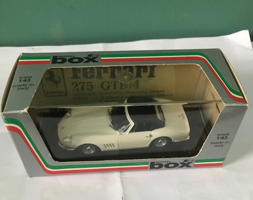 Model box ferrari - 1/43,