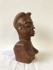 Statua Intagliata Su Legno