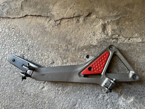Pedana destra honda hornet - destra,