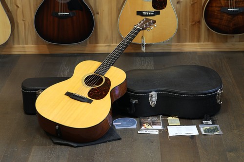 Chitarra acustica retrò